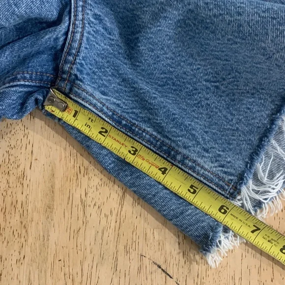 Abercrombie & Fitch High Rise Loose Short Size 27 6 in inseam - Picture 9 of 10